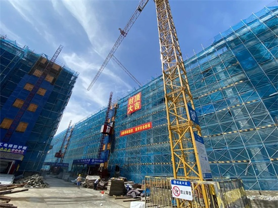 漳州市医院高新区院区已有6栋楼封顶 预计10月上旬项目主体结构全面封顶