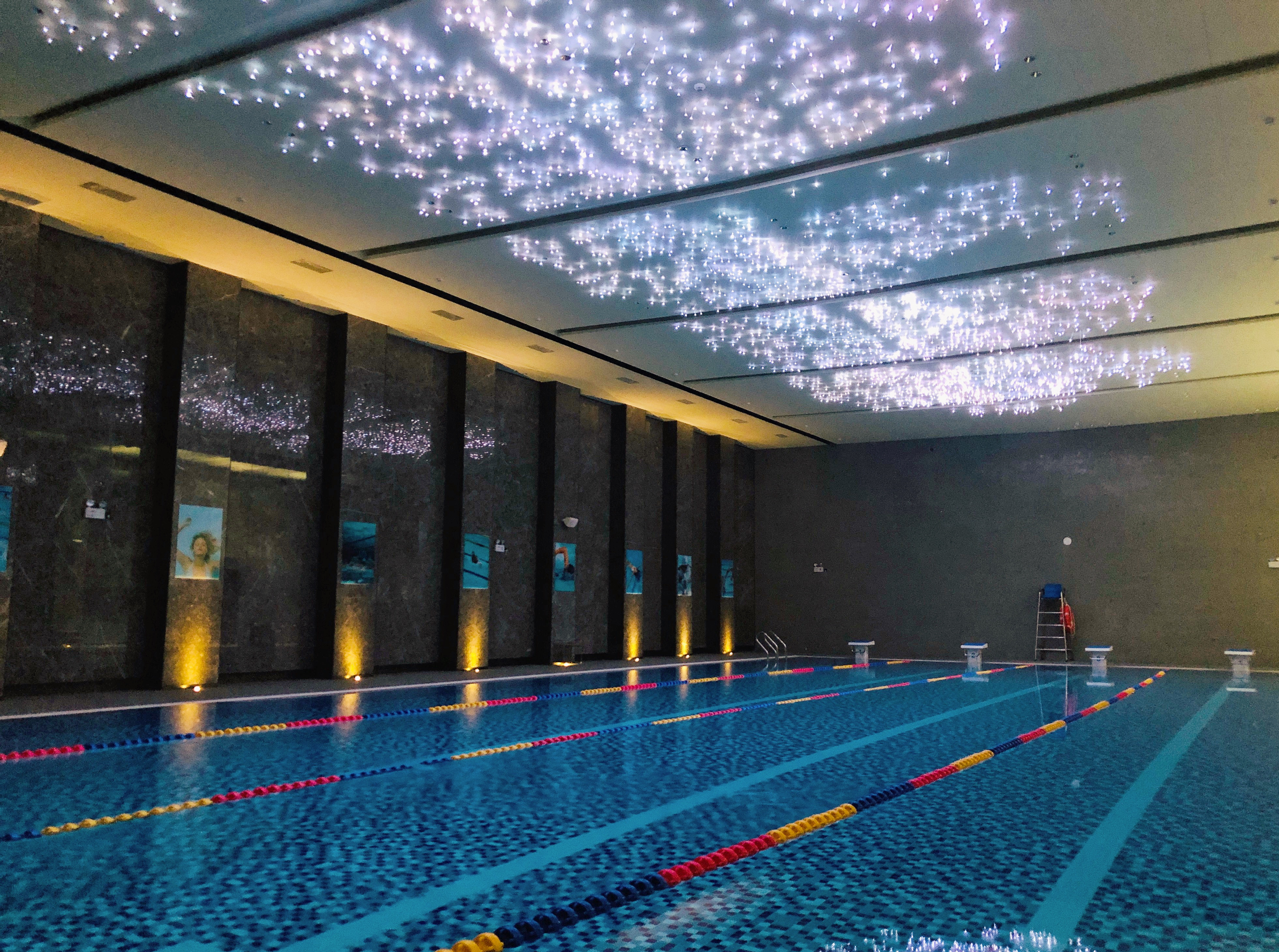 私宴+酒廊+游泳健身俱乐部...3000平紫枫会所空降武城！