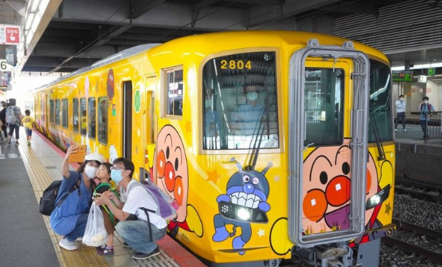 日本列车是世界上最守时的，一年的平均误差为正负18秒，如果单次晚点超过50秒，列车公司就会向发道歉声明。.png