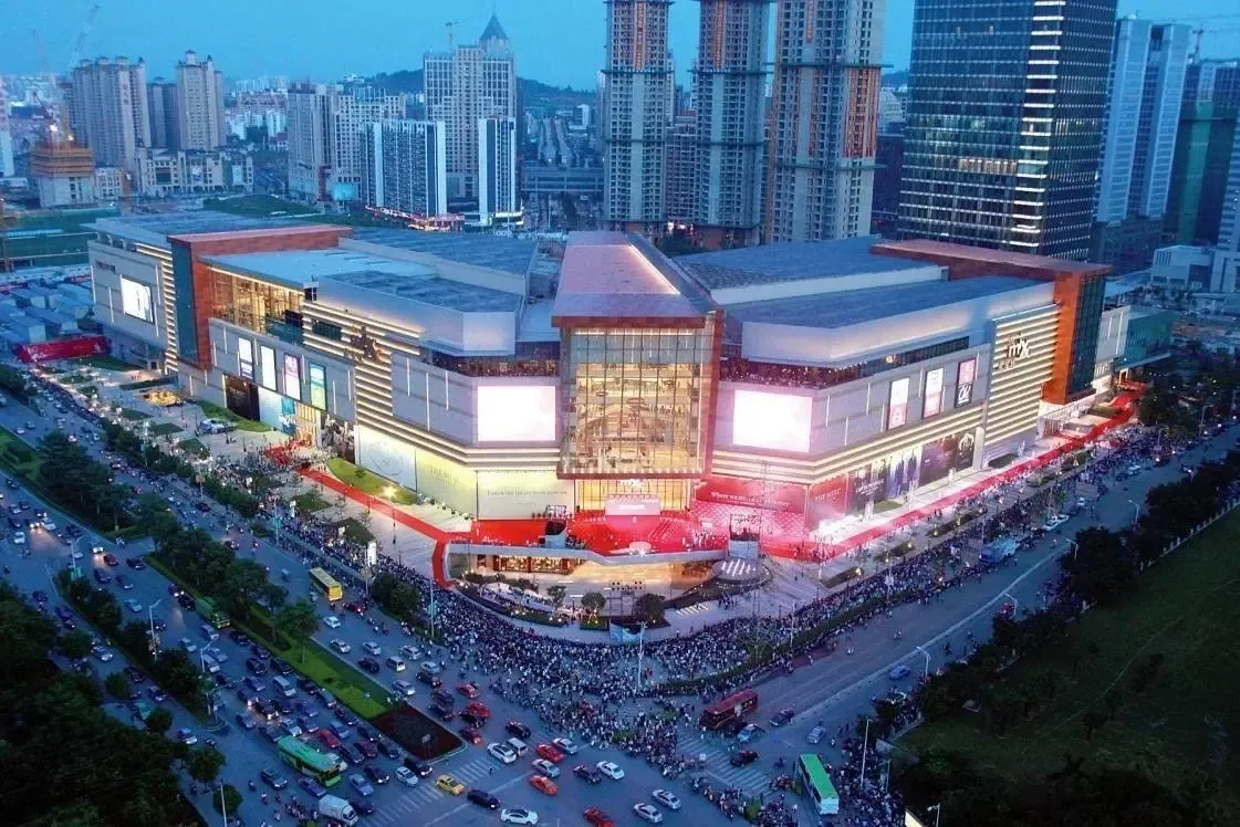 6969深圳南山万象城,广州天河正佳广场,凭借地铁都会综合体产生的