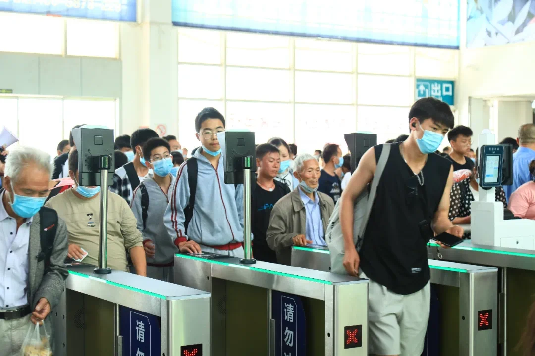 客流恢复至去年同期七成以上!云南铁路暑运发送旅客1027万