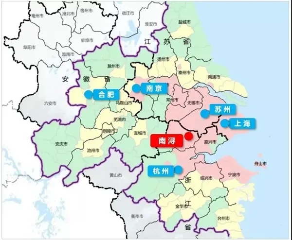 周边环绕着上海,苏州,南京,杭州以及合肥等重点城市.