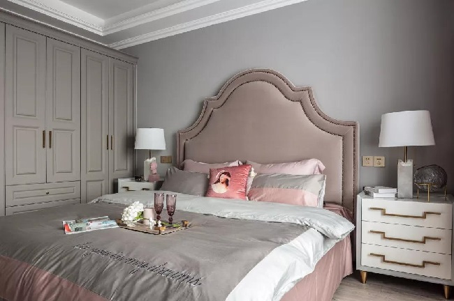 128平的美式轻奢风三居室，灰色和粉色结合！这也太美了！