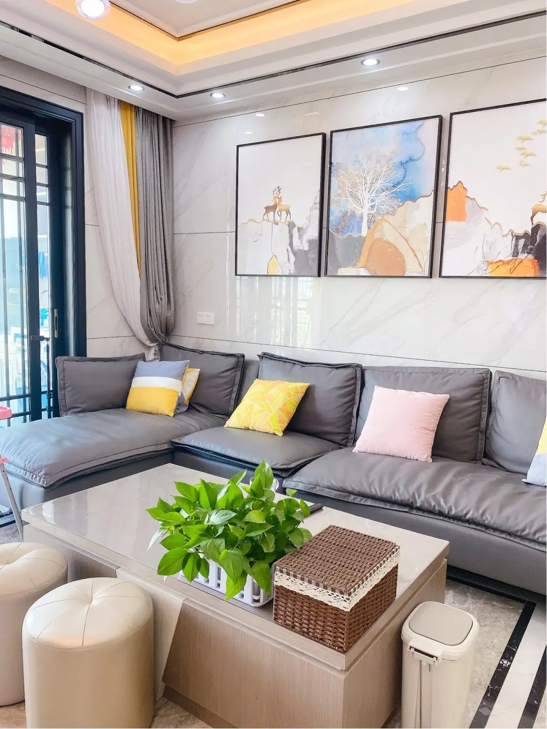 晒一晒刚入住的新房客餐厅瓷砖上墙超大气入户就被吸引住了