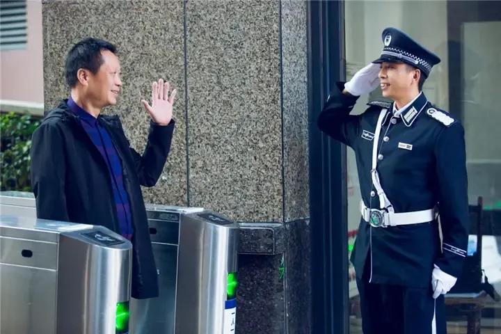 龙湖坤和春江华庭的物业服务有智慧