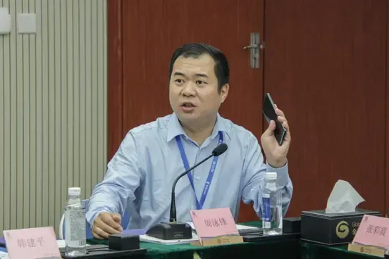 转化中心主任,智慧建筑(广东)研究院院长王向东对周总进行了高度赞扬