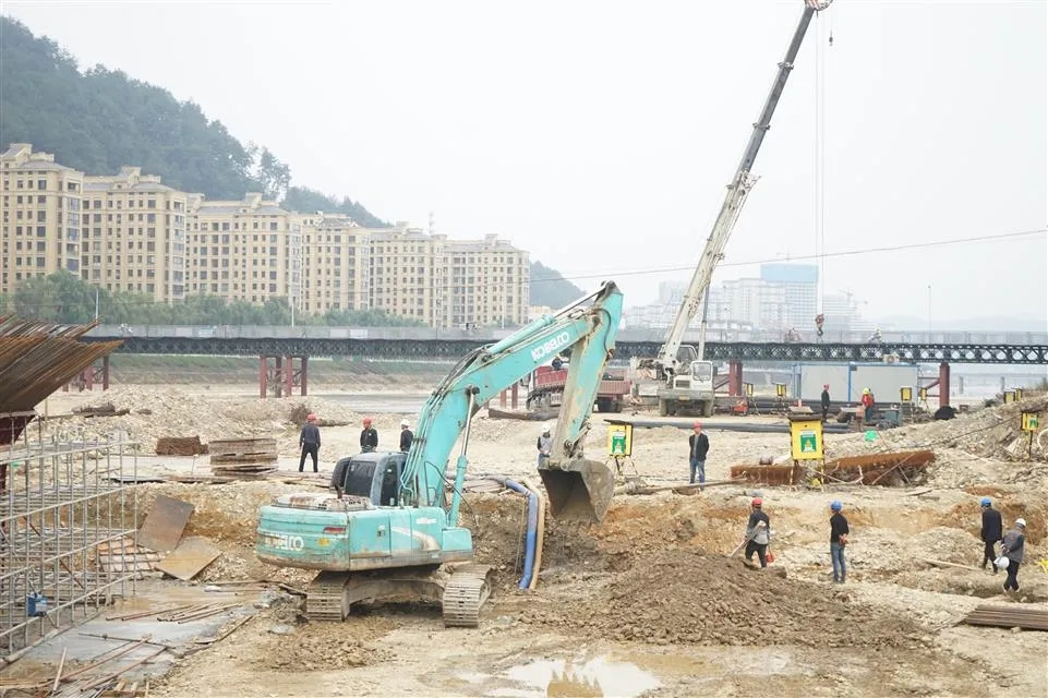 开化芹江大桥爆破过去已有79天，它的建设进度来了→