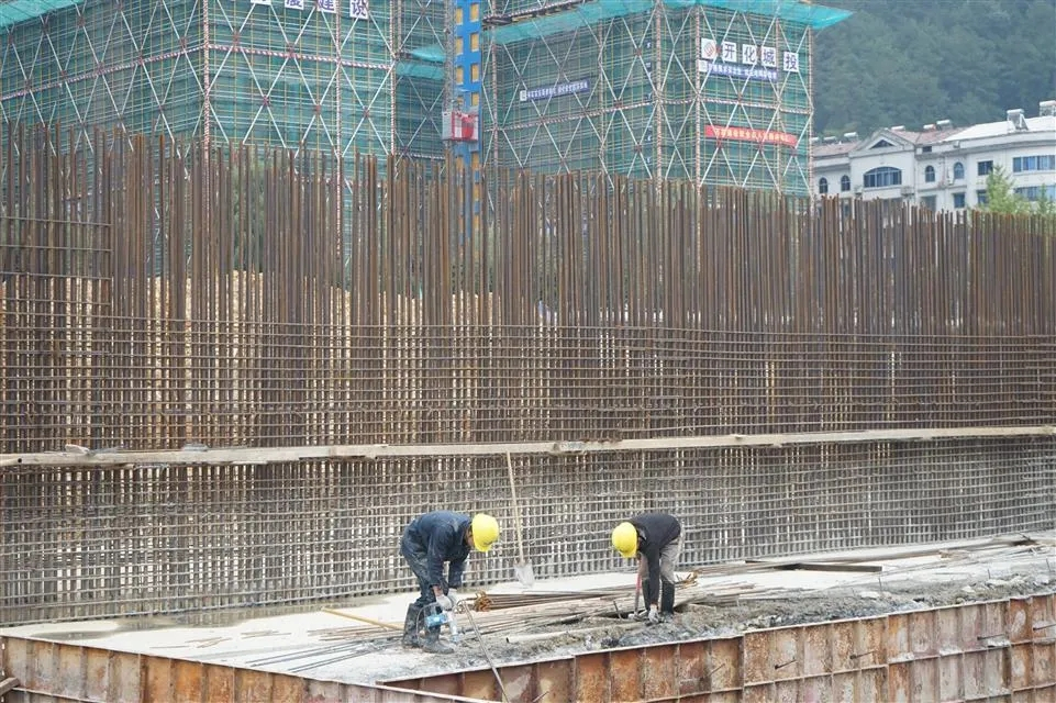 开化芹江大桥爆破过去已有79天，它的建设进度来了→