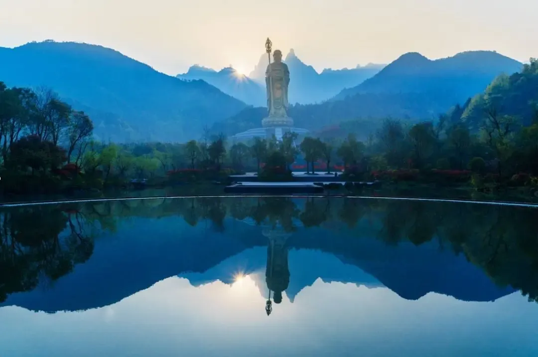 九华山莲花小镇