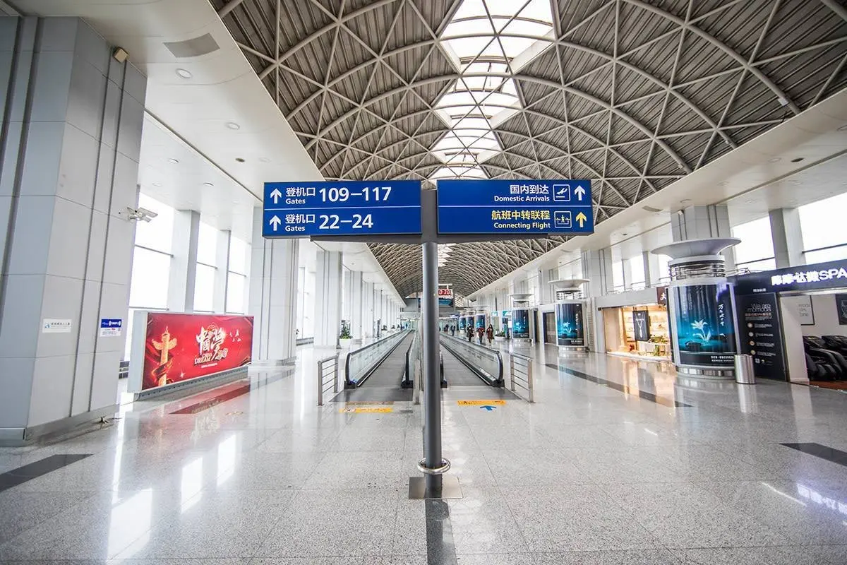 74变电站产生电磁波,干扰人体健康,高压电塔和发射塔同理,千万要