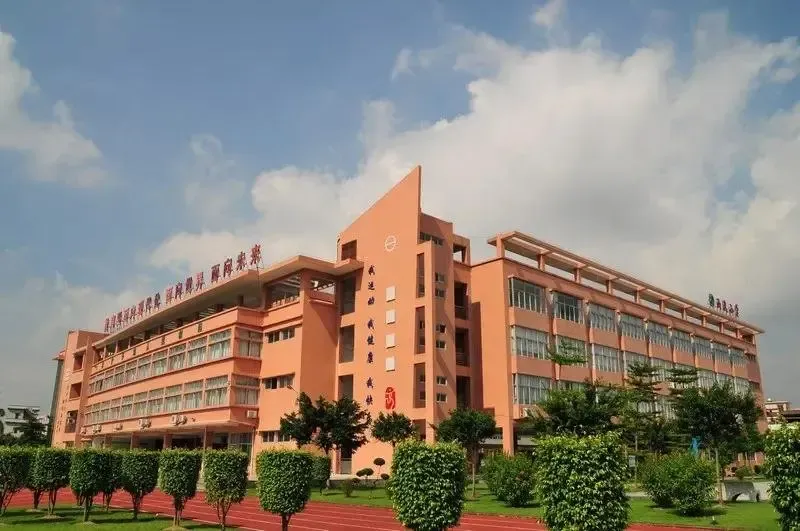 (实景图)2020年3月20日,寮步教育局官方发布《关于2020年寮步镇公办