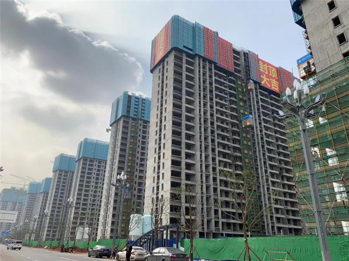 建设进入新阶段！衡阳高新现代城两栋楼主体相继封顶