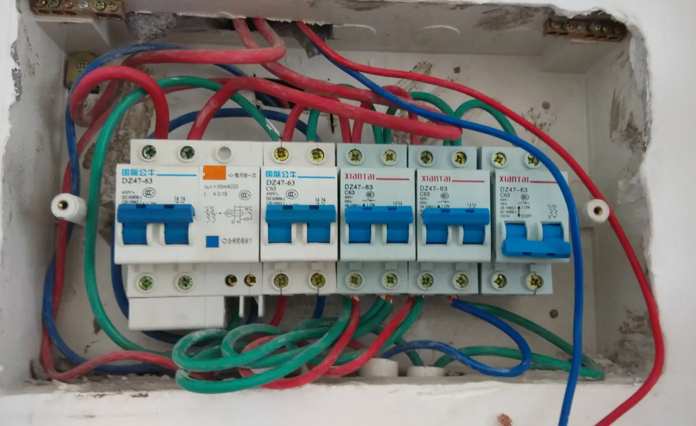 家庭电路布局各回路用什么开关电线选多大开关选多大