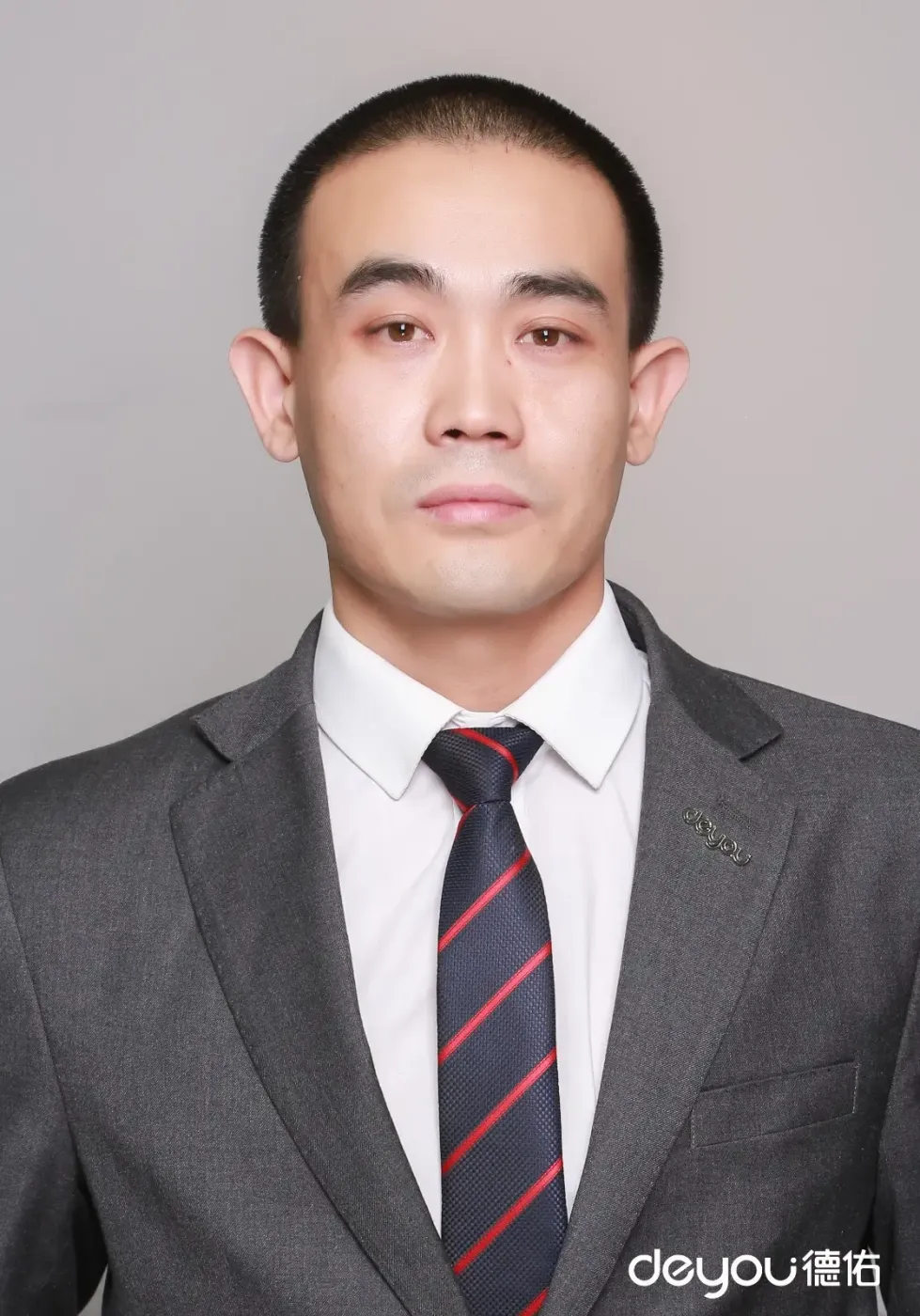 房产经纪人-田兴国