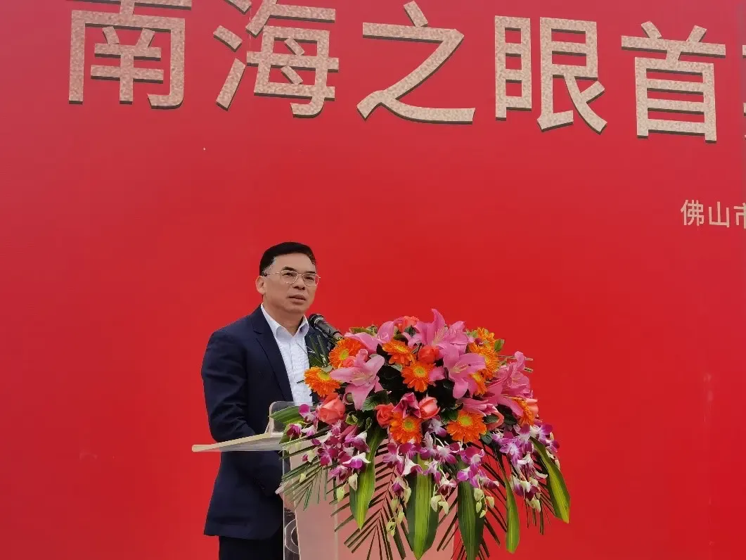 黄文富则表示:"南海之眼是千灯湖城市中轴北延重点工作之一,片区的