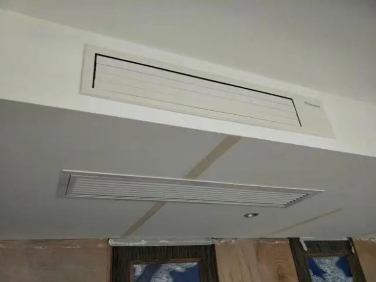 中央空调回风口朝下我咋装柜子老师傅留30公分照样做收纳