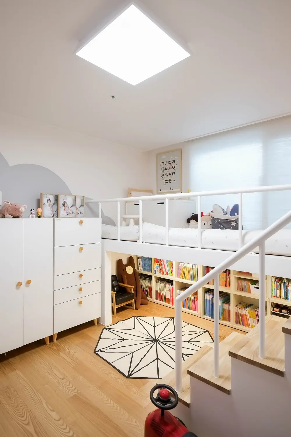 酷炫双层儿童房给孩子一个王炸空间