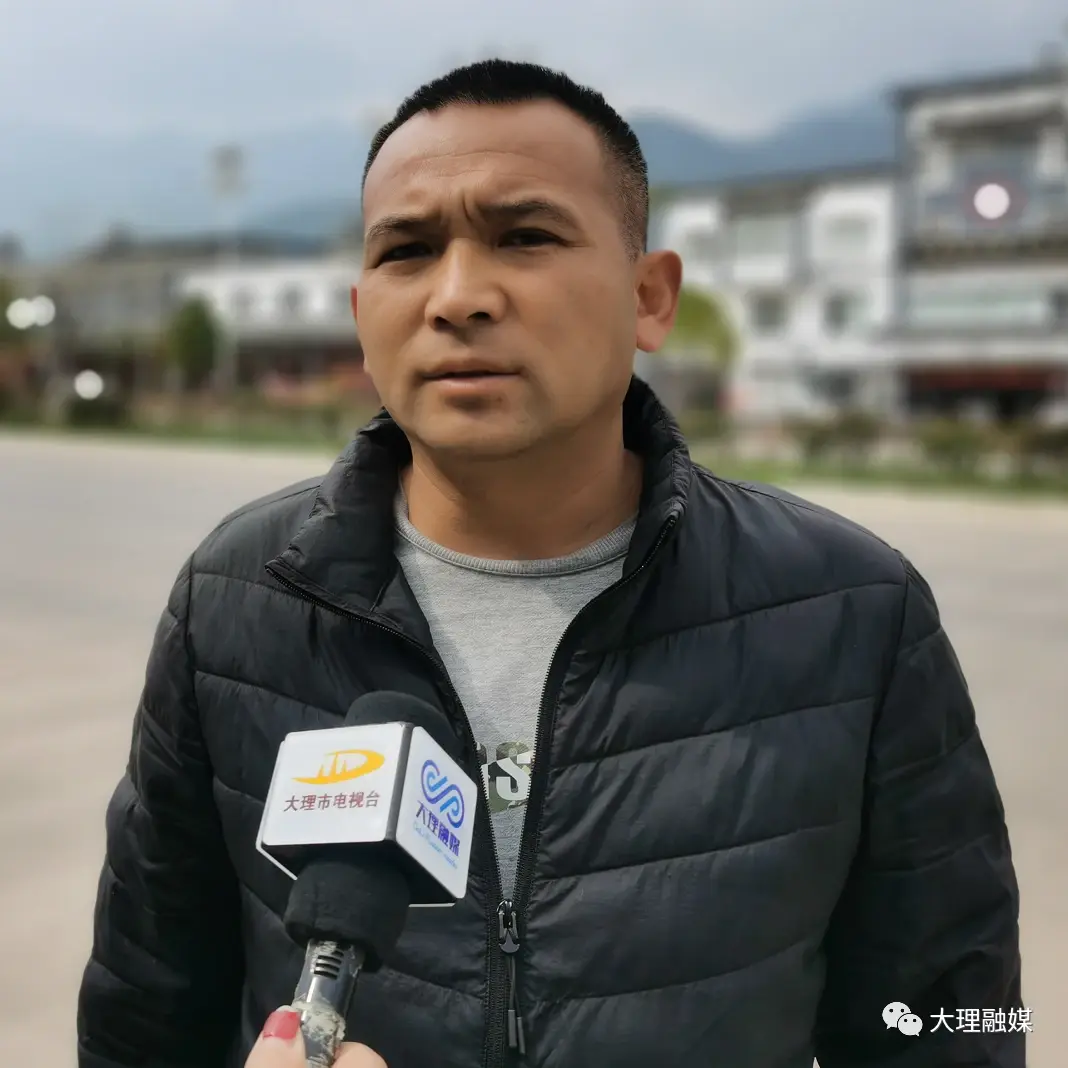 大理湾桥镇加强路域环境整治提升公路颜值