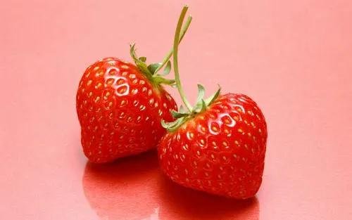 中海新都会 | @全体业主，草莓礼盒已送达，请注意查收！