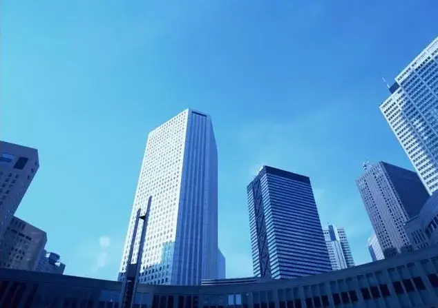 房子供过于求，可老百姓还是买不起？国家老干部提出“解决方案”