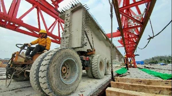 双向10车道连接“三城区” ，这条快线预计今年9月底通车