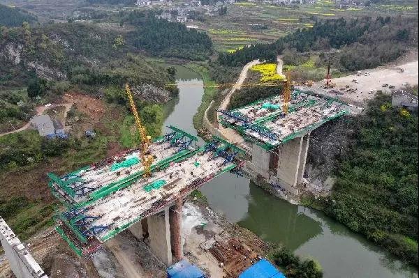 双向10车道连接“三城区” ，这条快线预计今年9月底通车