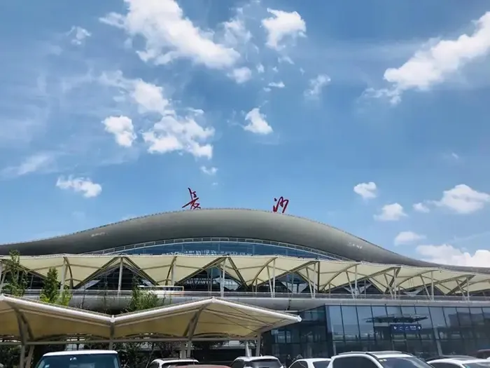 献港珠澳大桥主体工程房建工程,贺龙体育场,黄花机场新航站楼扩建工程