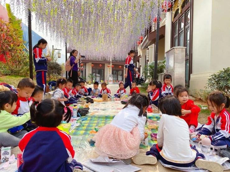 童真来袭：傣族古镇迎来芒市小小研学团