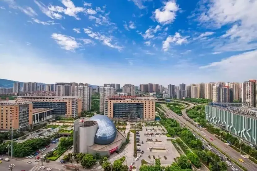 市场热度再升级核心区买房优选融信海月渝州