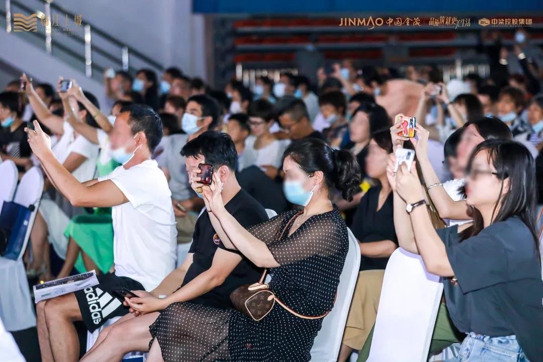 大雨滂沱，热情似火｜千人共鉴！临江上城迭代人居发布会圆满落幕！