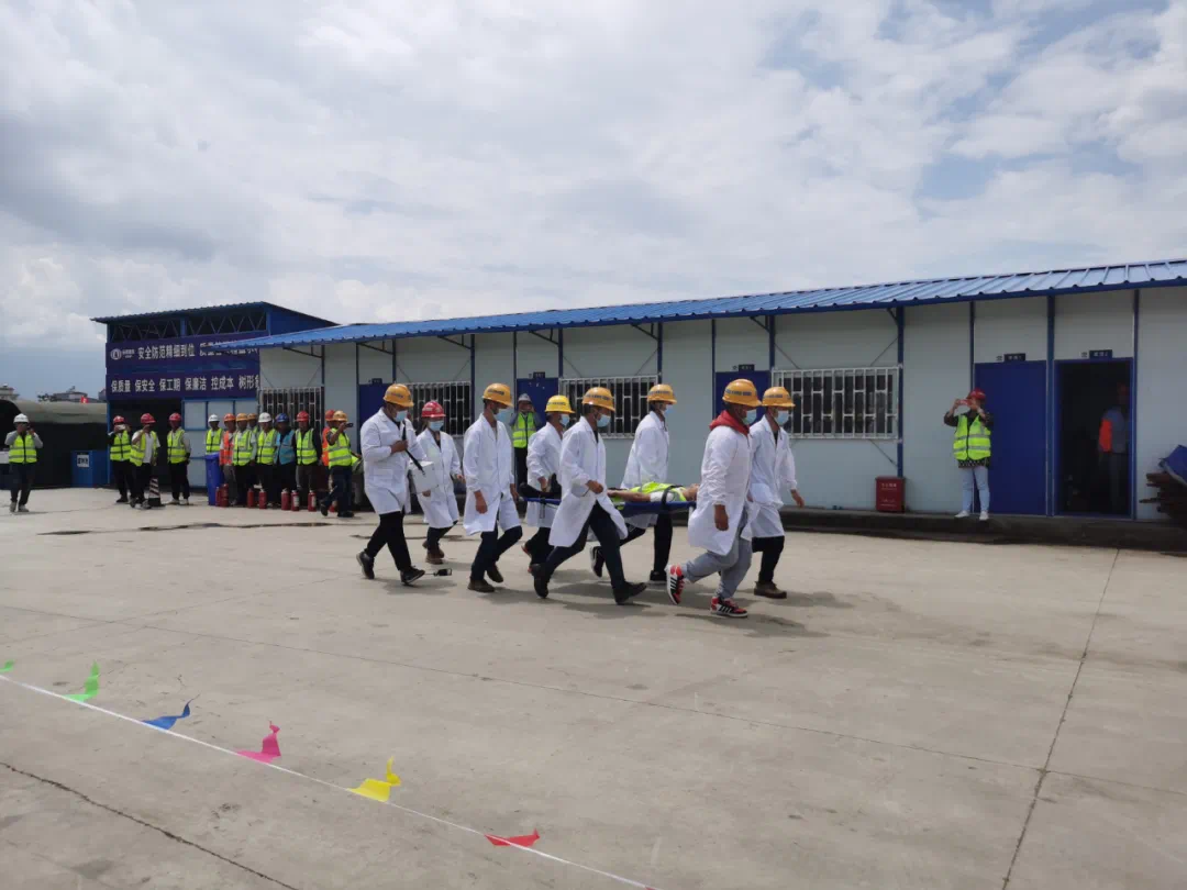 云南省滇西区域医疗中心建设项目(一期)开展消防应急救援演练
