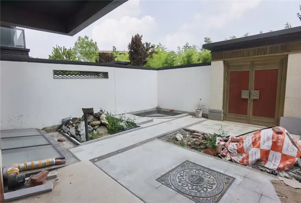 泰安泰山院子182㎡下叠户型装修墙面施工完毕