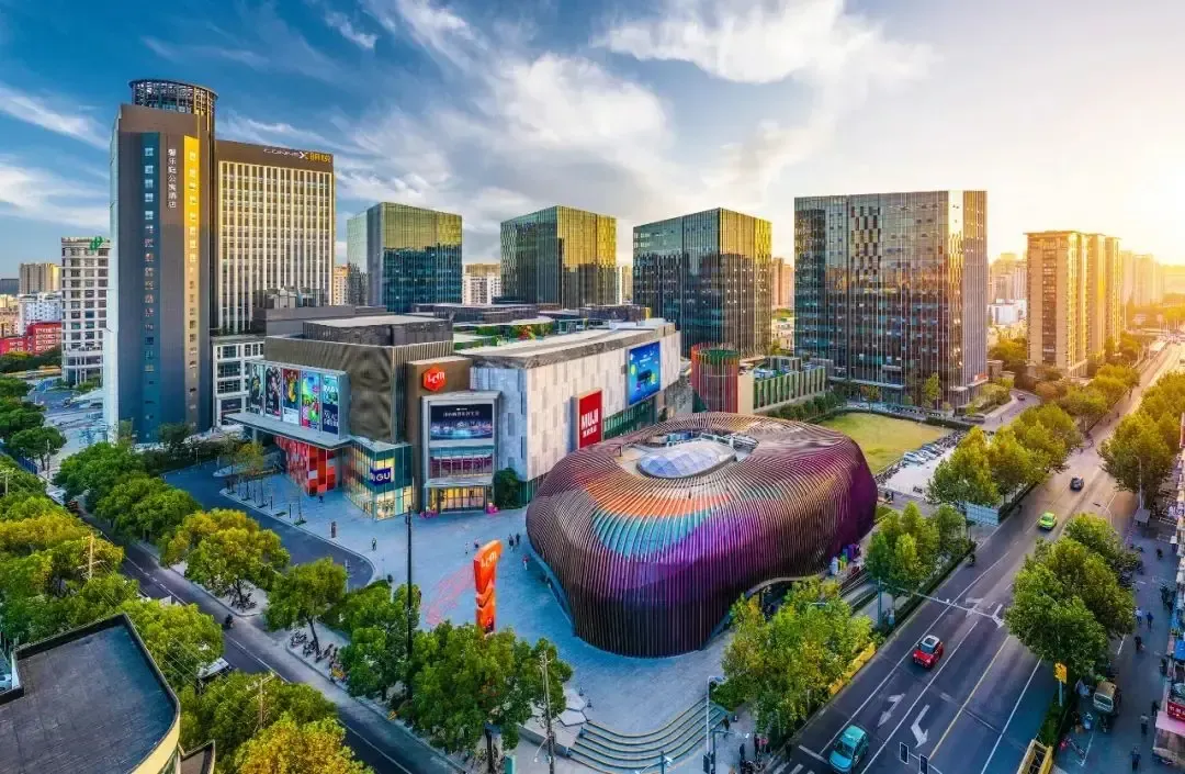 旭辉广场鼎立春城北市迭代城市封面格局