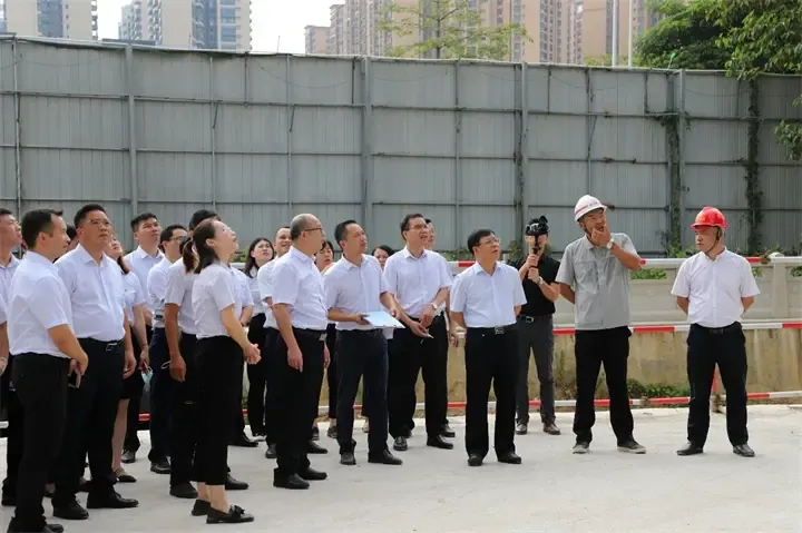 集团公司董事长卢景新到御珑湾项目调研指导工作-贵港新房网-房天下