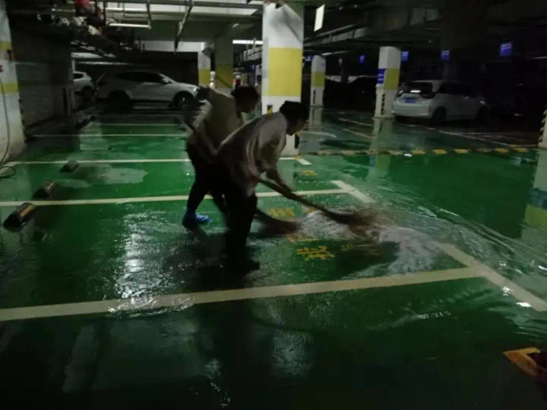 风雨同舟 守护家园丨濮阳建业在行动!