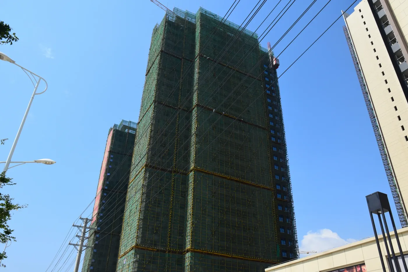 交投颐和华府7月进度播报1237楼正在建外立面内部装修