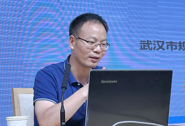 武汉经开区召开“建筑行业海绵城市建设培训大会”