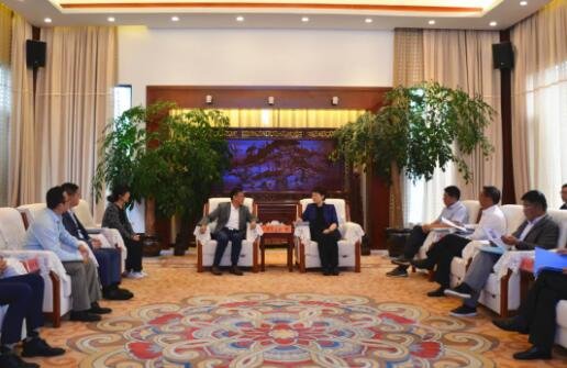 丽江市与华为技术有限公司举行座谈会