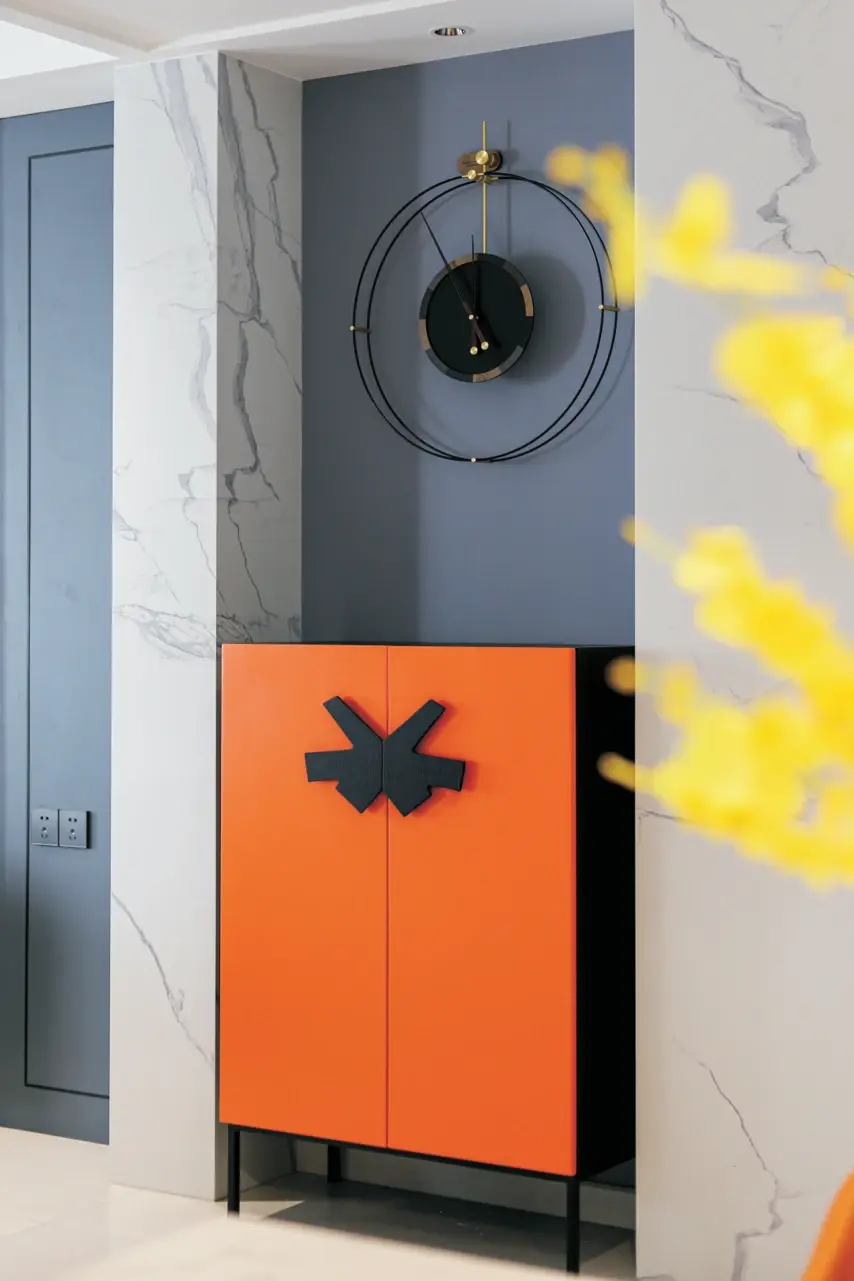 灰色调家居时尚别致那一抹橙色好亮眼