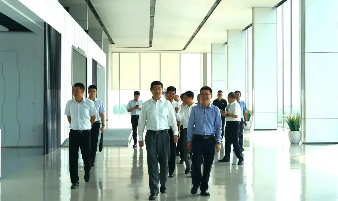 保定深圳园综合能源项目奠基开工