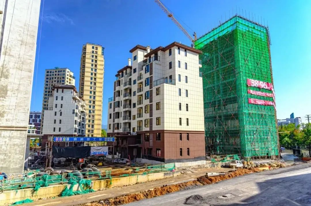 转 614359在售住宅利川市品牌地产6400元/平方米在线咨询聚会时光忙碌