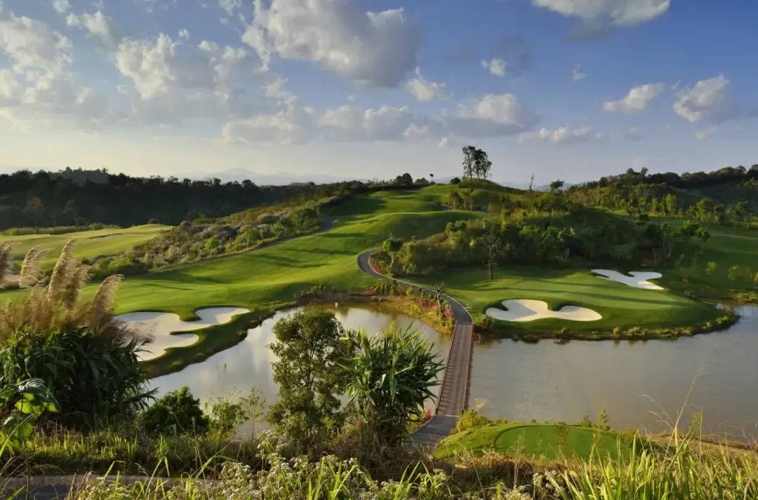 勐巴拉森林运动公园开启全龄段健康乐活新生活