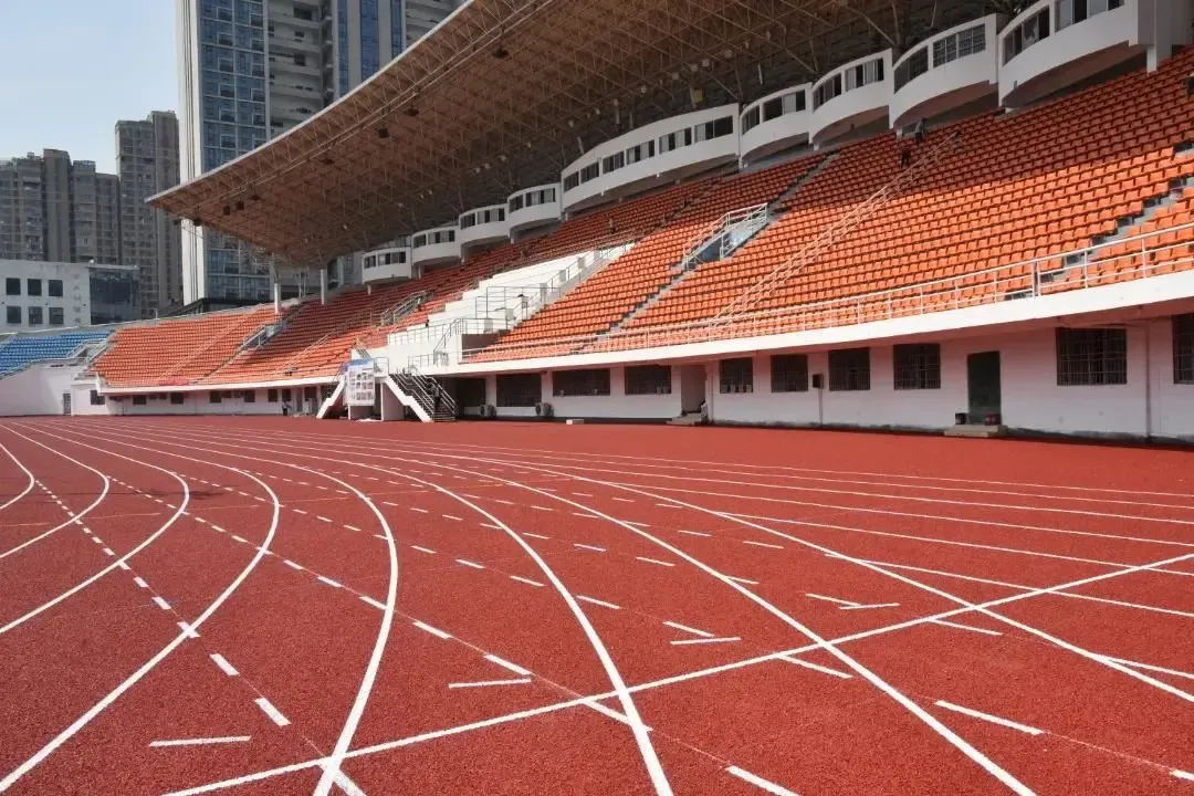 今起对外开放赣州市体育中心田径场改造完成