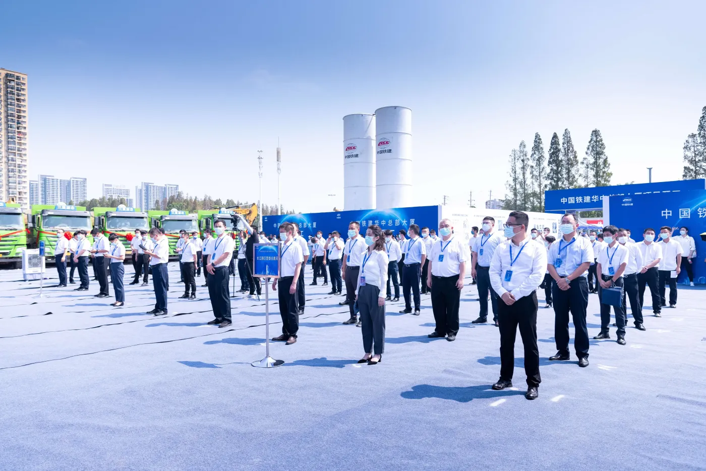 庄尚标表示,武汉在政策,人才,产业,交通等方面有着得天独厚的优势