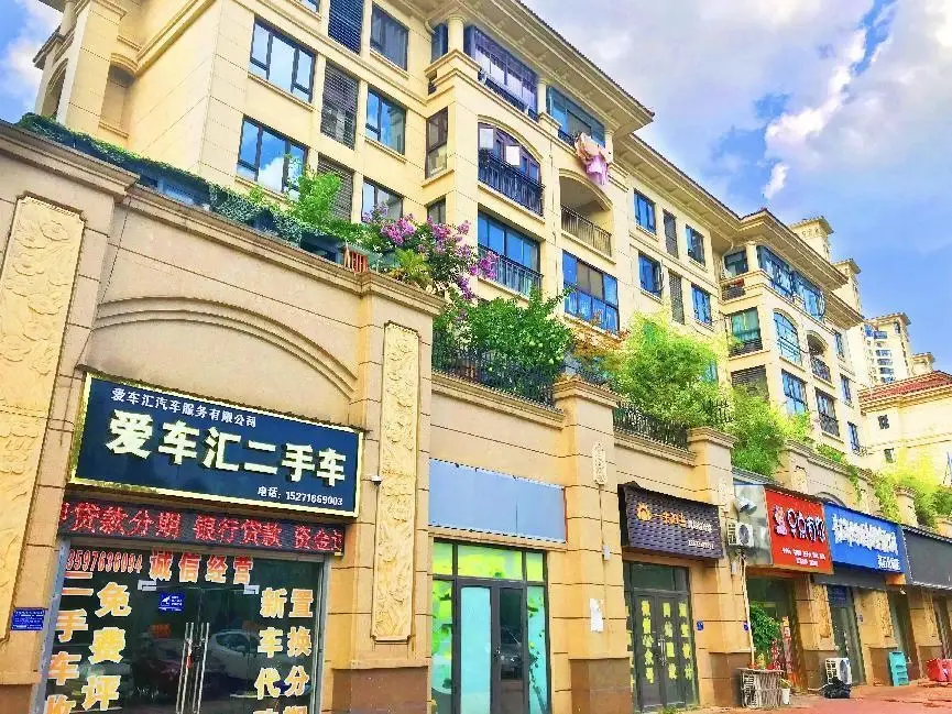 万人大社区临街现铺火热加推中