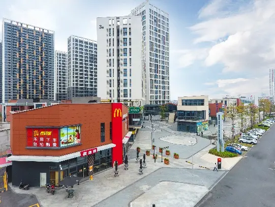 金龙城财富广场|地铁3号线东延段大站顺利封顶 规划利好兑现在即
