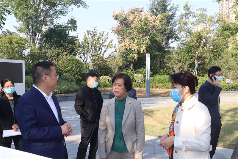 菏泽市政协副主席黄秀玲莅临建邦中央公园实地考察
