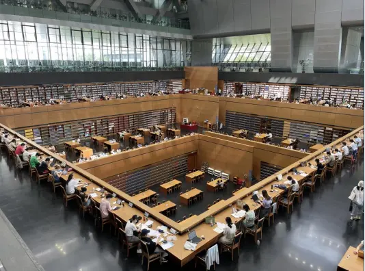 國家圖書館中庭閱覽區來源:金華市圖書館