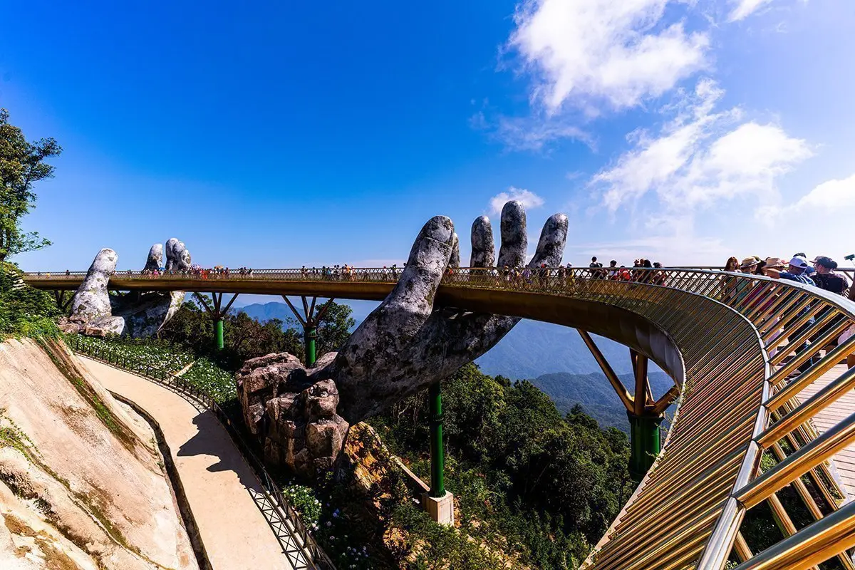 T3-Golden-Bridge-Ba-Na-Hills-ved-Da-Nang.jpg