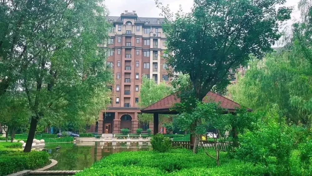 燕郊九里香堤在燕郊的居住品质怎么样,周边商业配套齐全吗?